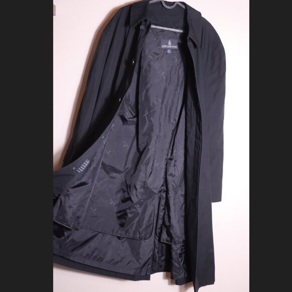 Vintage London Fog Black Trench Coat 42 Short w Liner - Picture 10 of 13